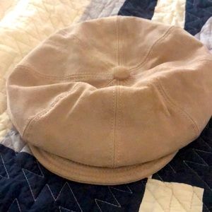 Vintage cream suede Liz Claiborne hat.
